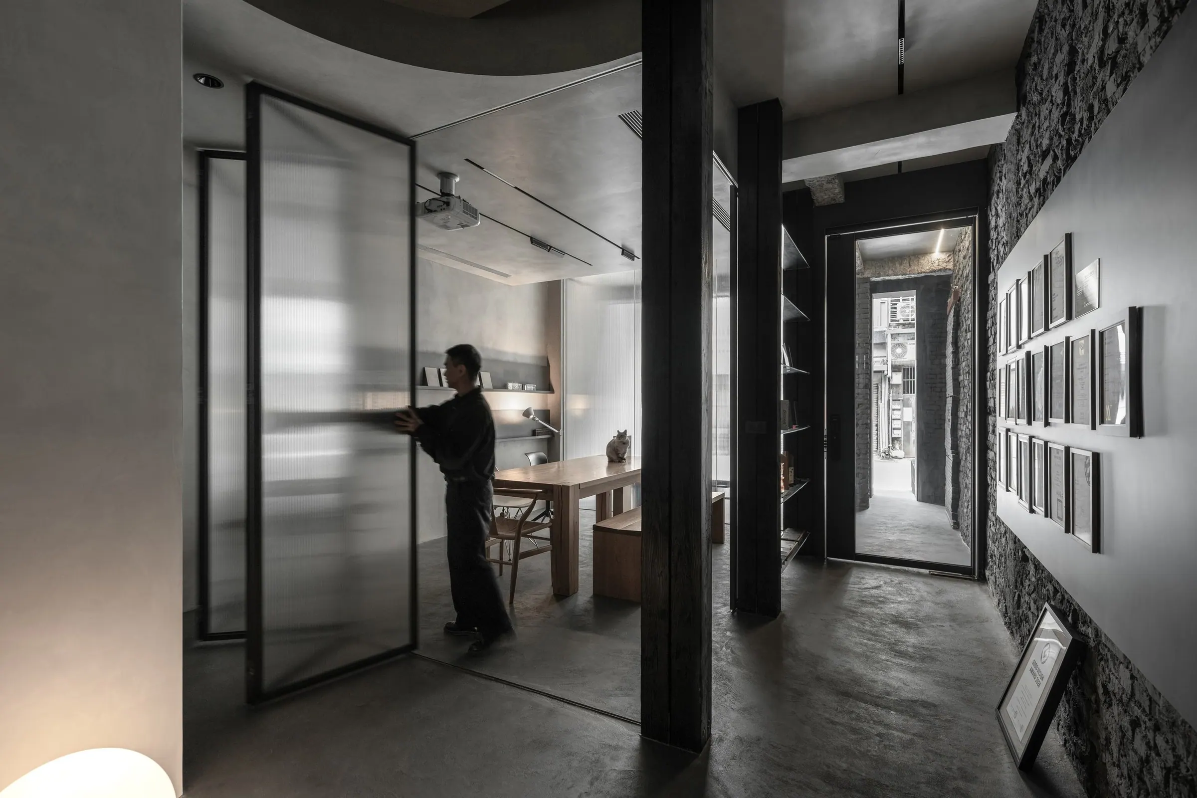 X4 Office — 辦公空間