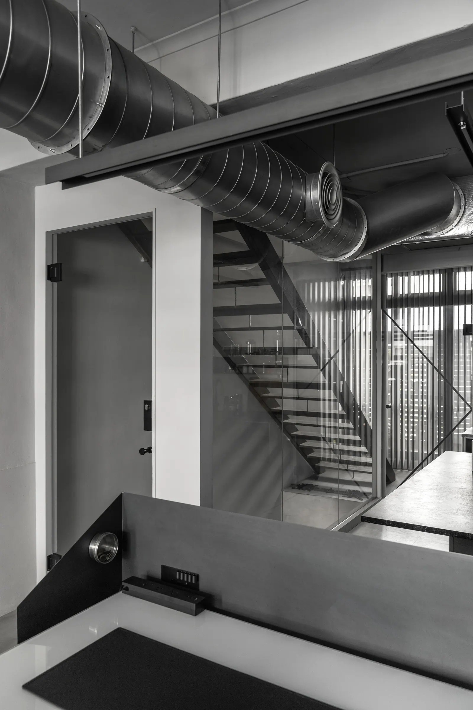X4 Office — 辦公空間